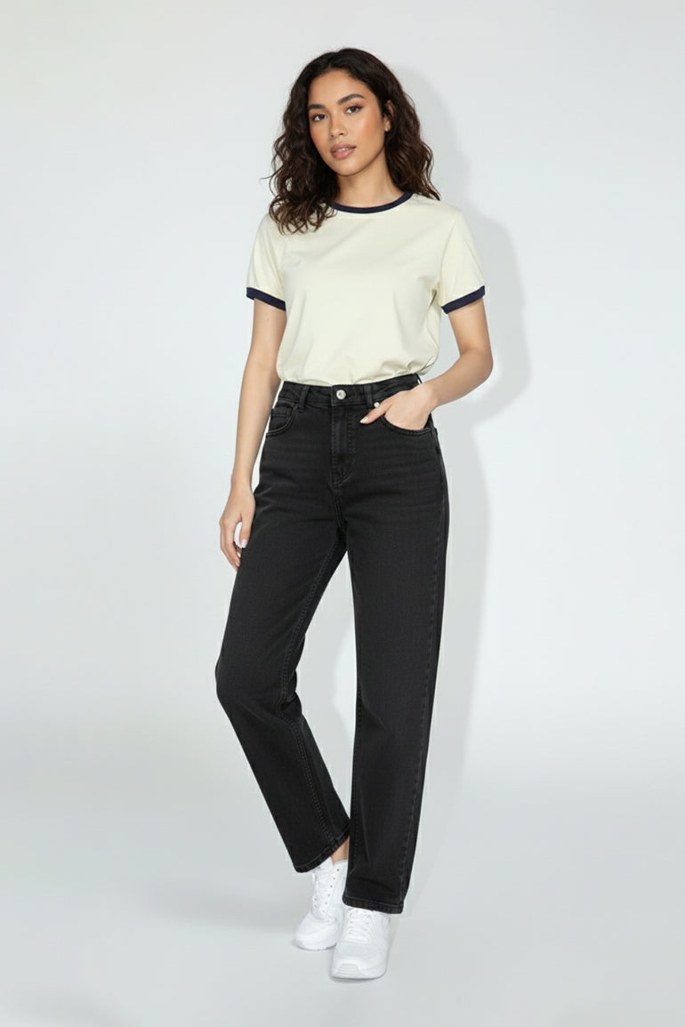 Straight Jeans for Women – Black