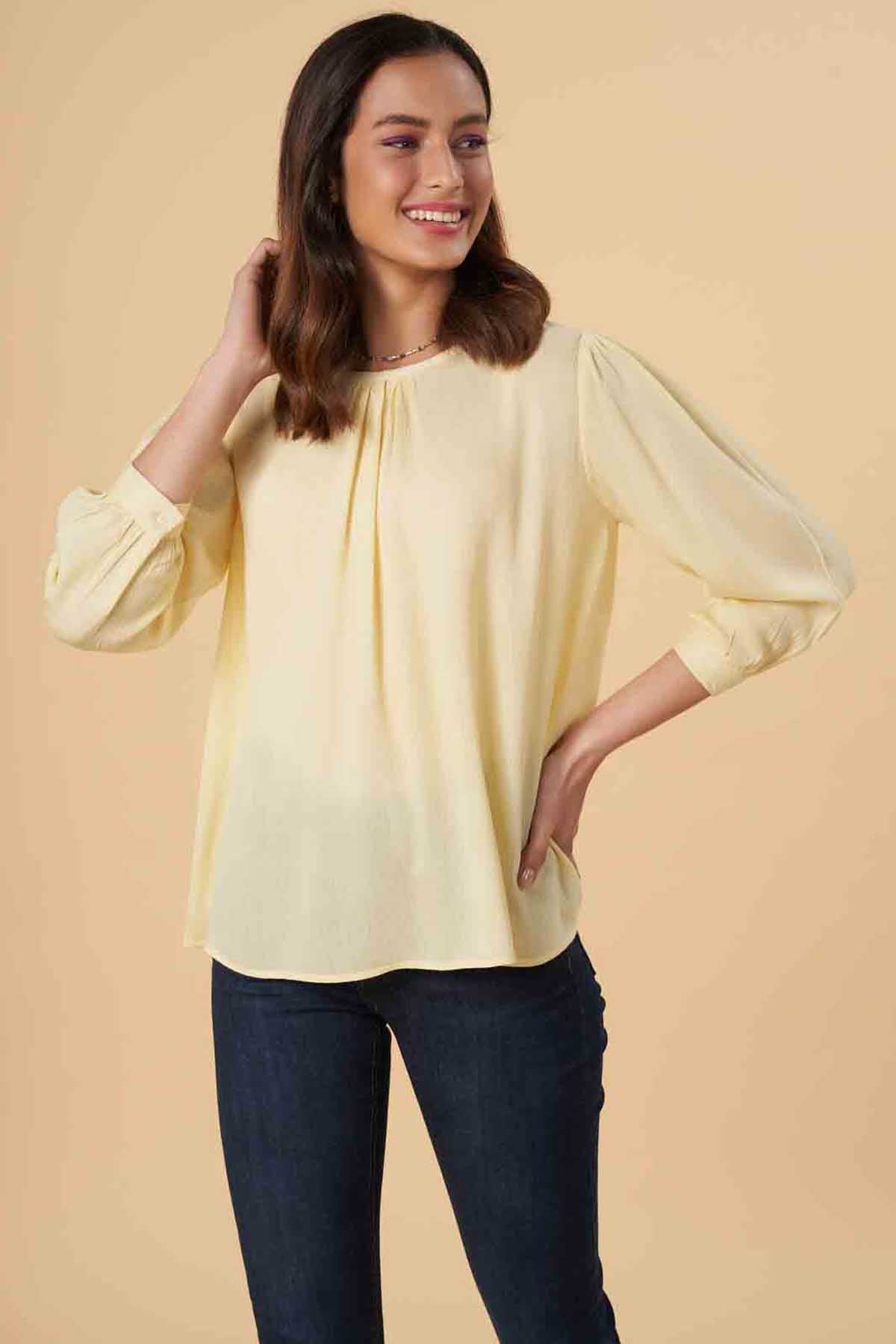 Solid Pleated Neck Top