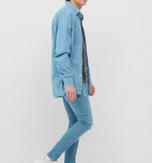 Light Wash Distressed Jeans 